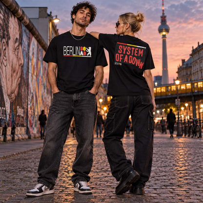 【予約商品】 SYSTEM OF A DOWN システムオブアダウン - Berlin Event Tour '26 / バックプリントあり / ツアー会場限定 / Tシャツ / メンズ