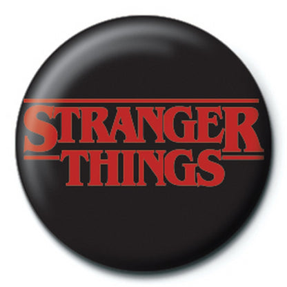 STRANGER THINGS ストレンジャー・シングス (シーズン5 2025年配信決定 ) - Logo / バッジ 【公式 / オフィシャル】