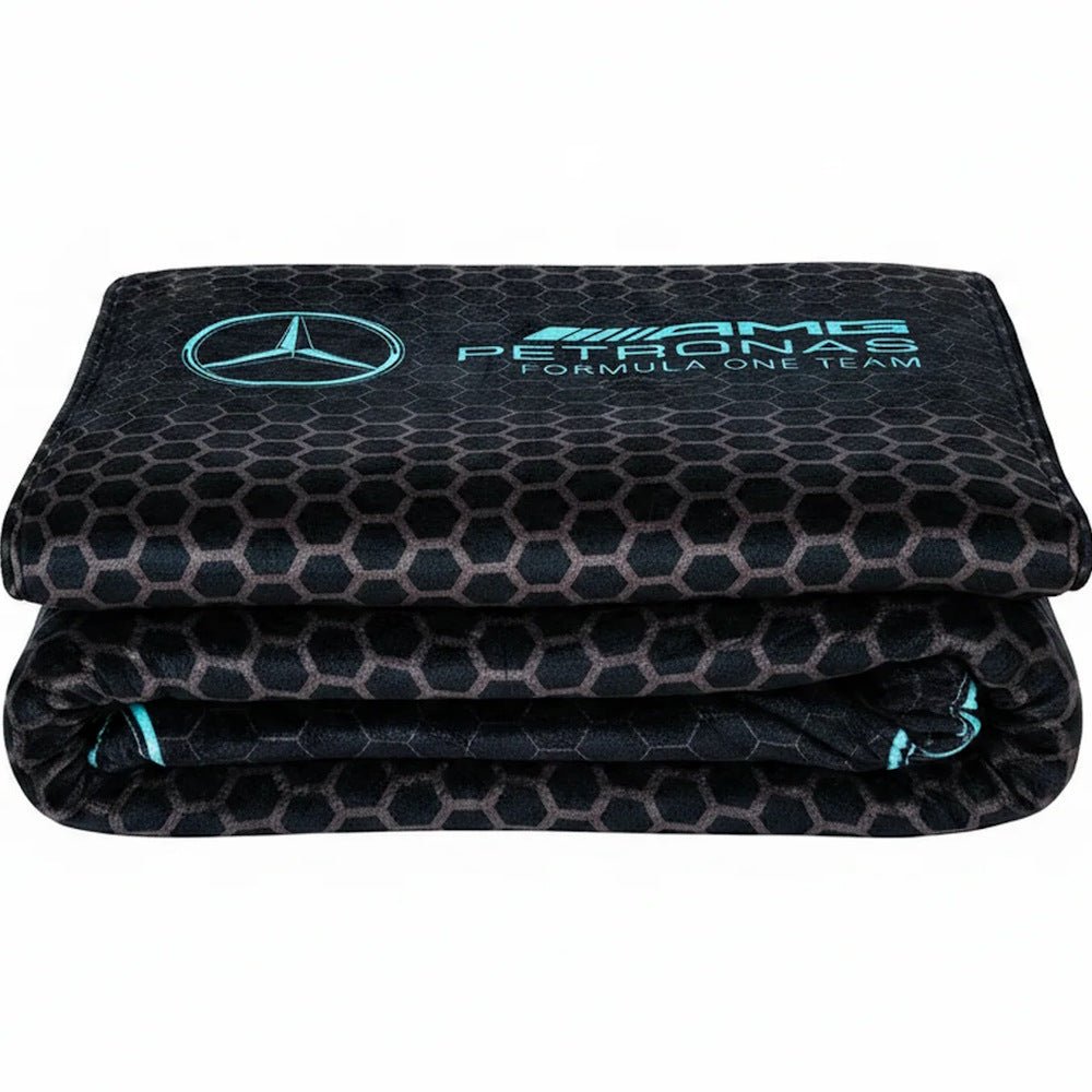 FORMULA ONE（F1） - Mercedes-AMG Petronas フリースブランケット（ステルスブラック） / 約40×59インチ