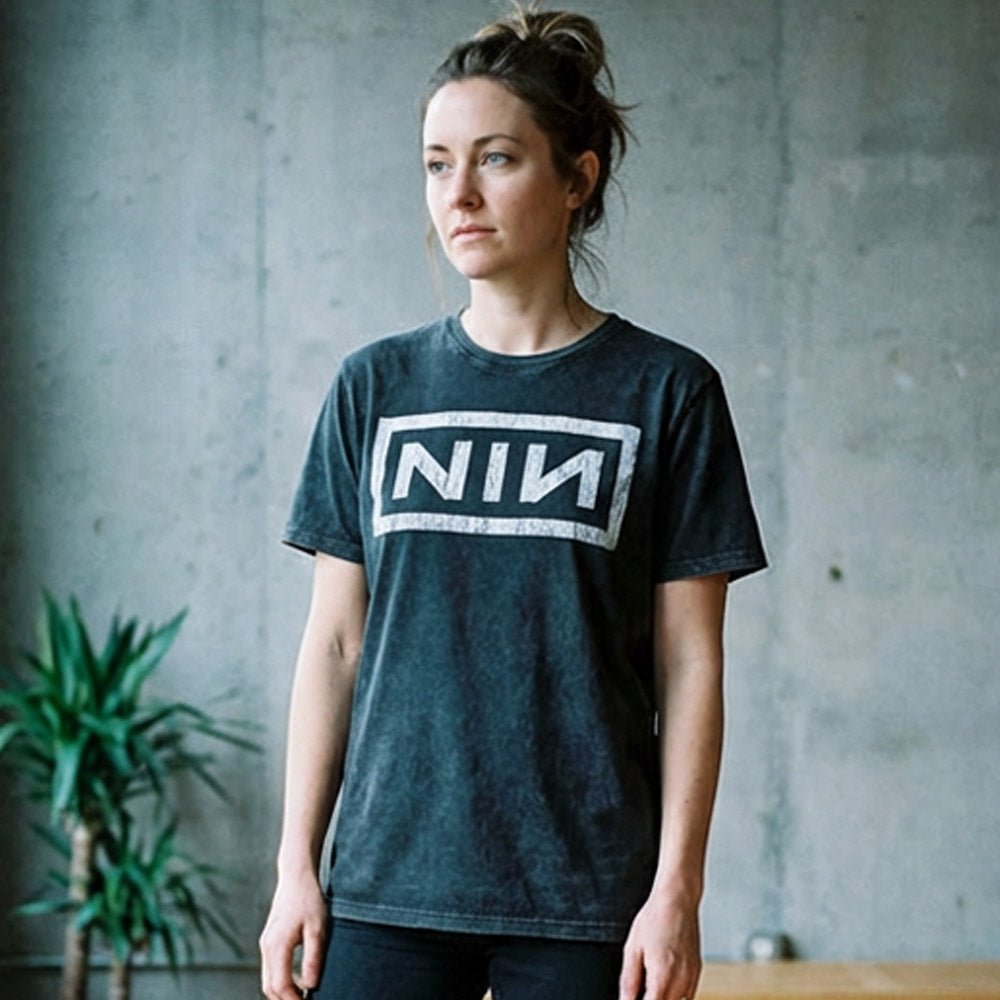 NINE INCH NAILS ナインインチネイルズ - Classic Logo / Stone Wash / Tシャツ / メンズ｜公式ライセンス商品｜PGS