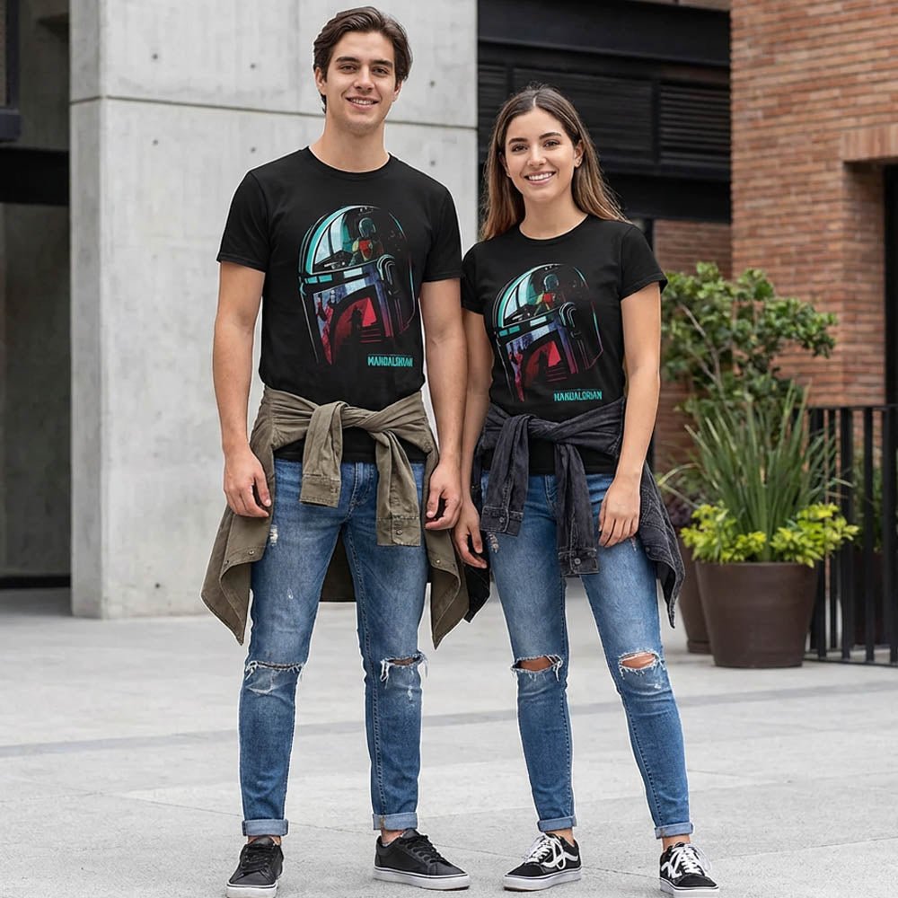 STAR WARS スターウォーズ (マンダロリアン・アンド・グローグー 5月22日 公開 ) - THE MANDALORIAN HELMET REFLECTION / Tシャツ / メンズ｜公式ライセンス商品｜PGS